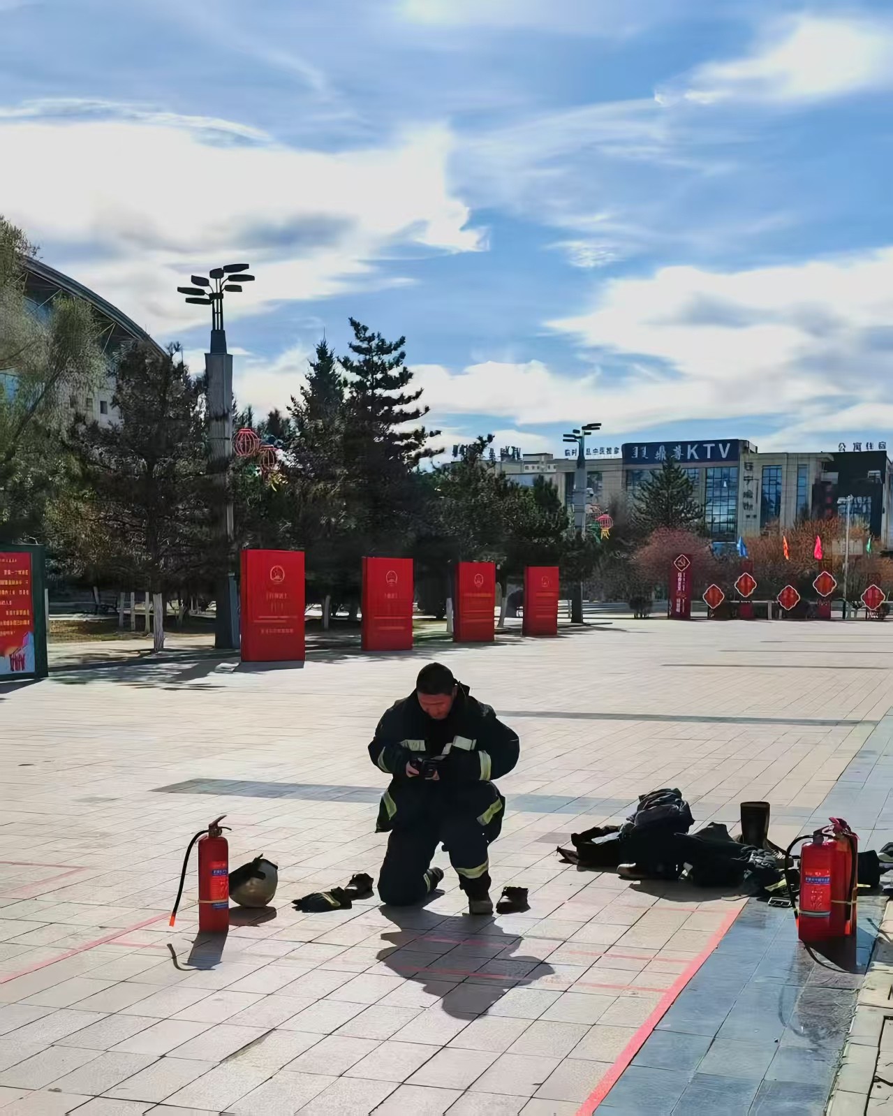 1761869871714030200.jpg 1761869871714030200.jpg